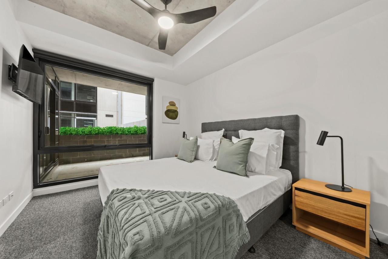 Rambla At Solarino House Aparthotel Melbourne Bagian luar foto