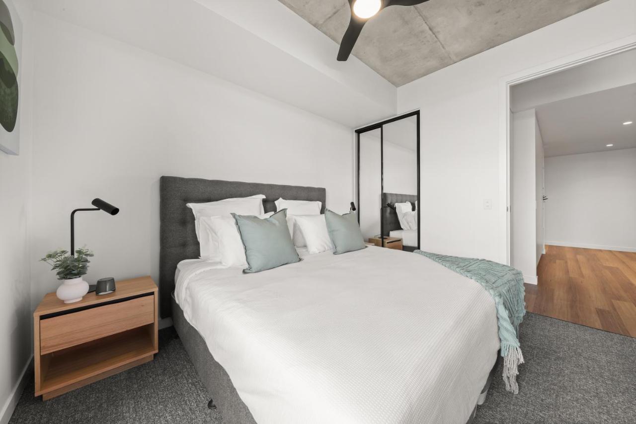 Rambla At Solarino House Aparthotel Melbourne Bagian luar foto